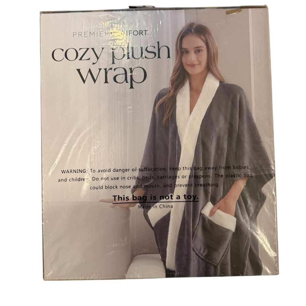 Premier Comfort Plush Wrap with Pockets Wearable Blanket NIB